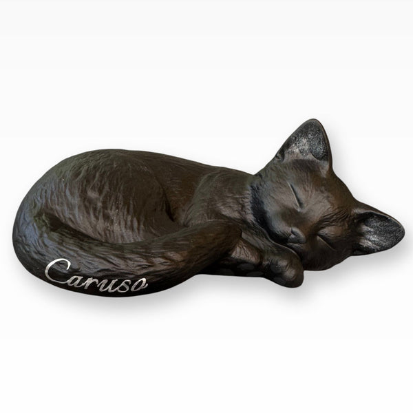 Katzenurne Schlafende Katze aus Keramik