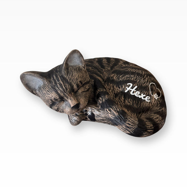 Katzenurne Schlafende Katze aus Keramik