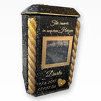 Tierurne Granit Gold Flechtborte mit Bilderrahmen