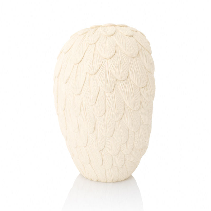 Monello Katzenurne Katze in schützenden Flügeln