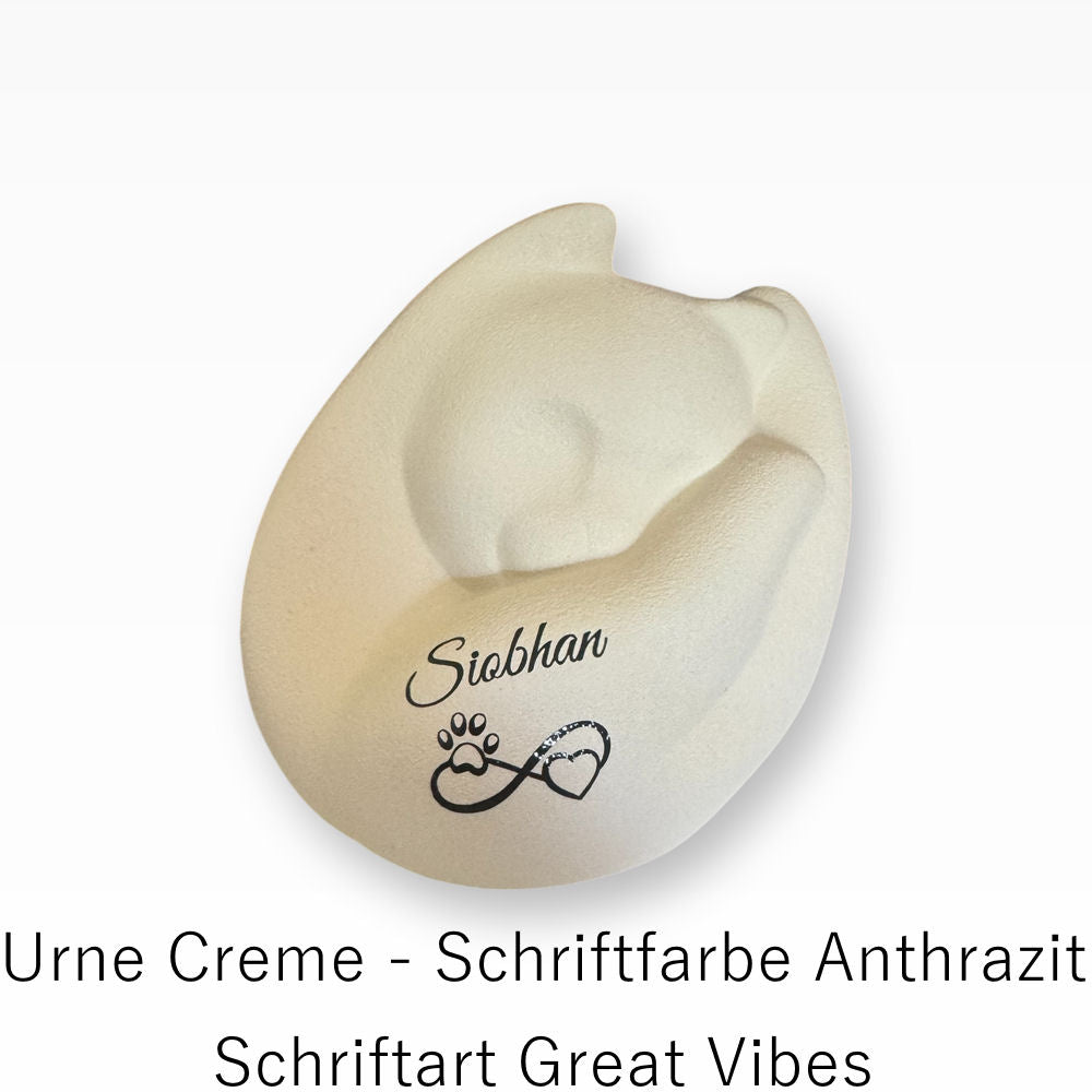 Katzenurne Porzellan Schlafende Katze in Hand