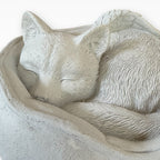 Monello® Katzenurne Schlafende Katze mit Gravur