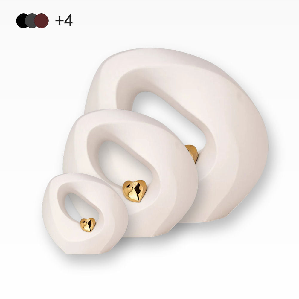 Keramikurne mit Herzchen