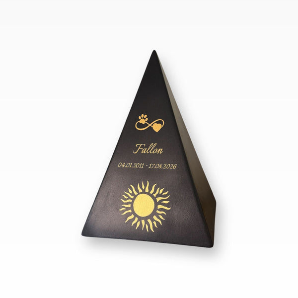 Tierurne Pyramide Sonne