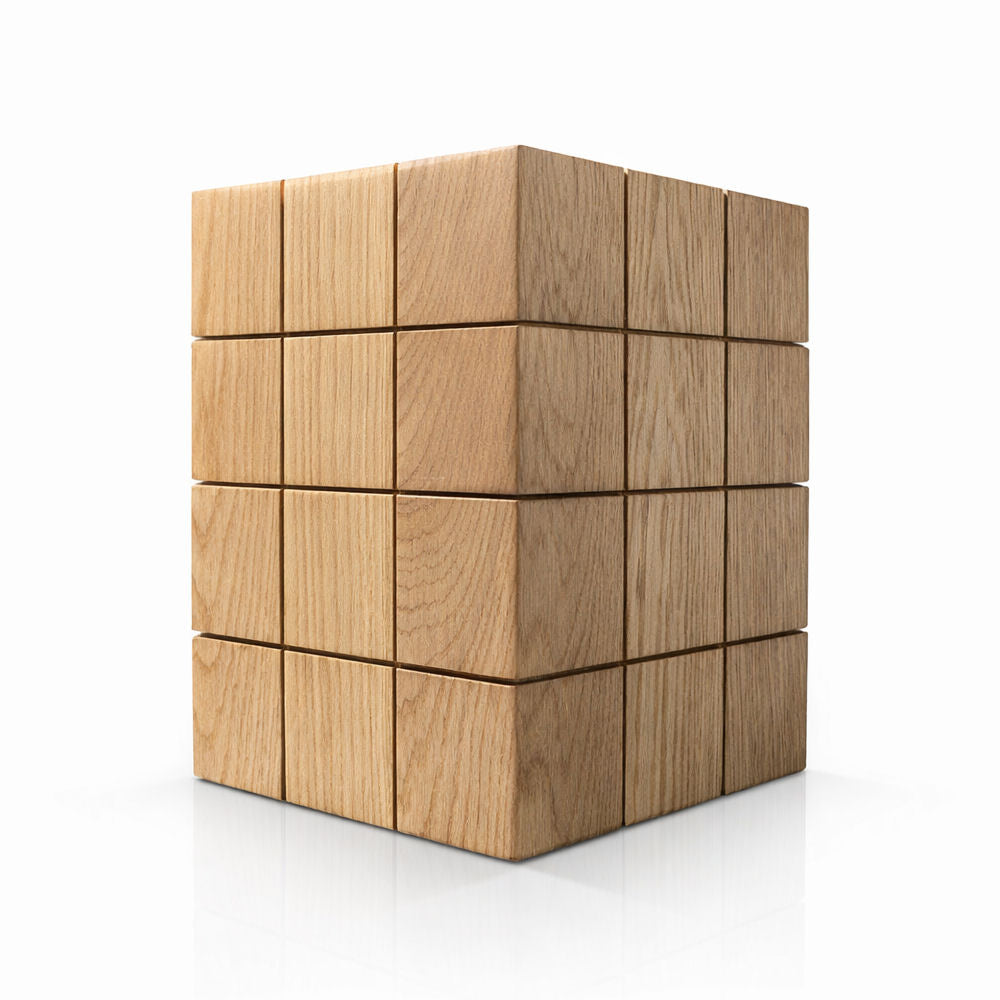 Humanurne aus Massivholz mit Würfelnut Frauchen & Herrchen