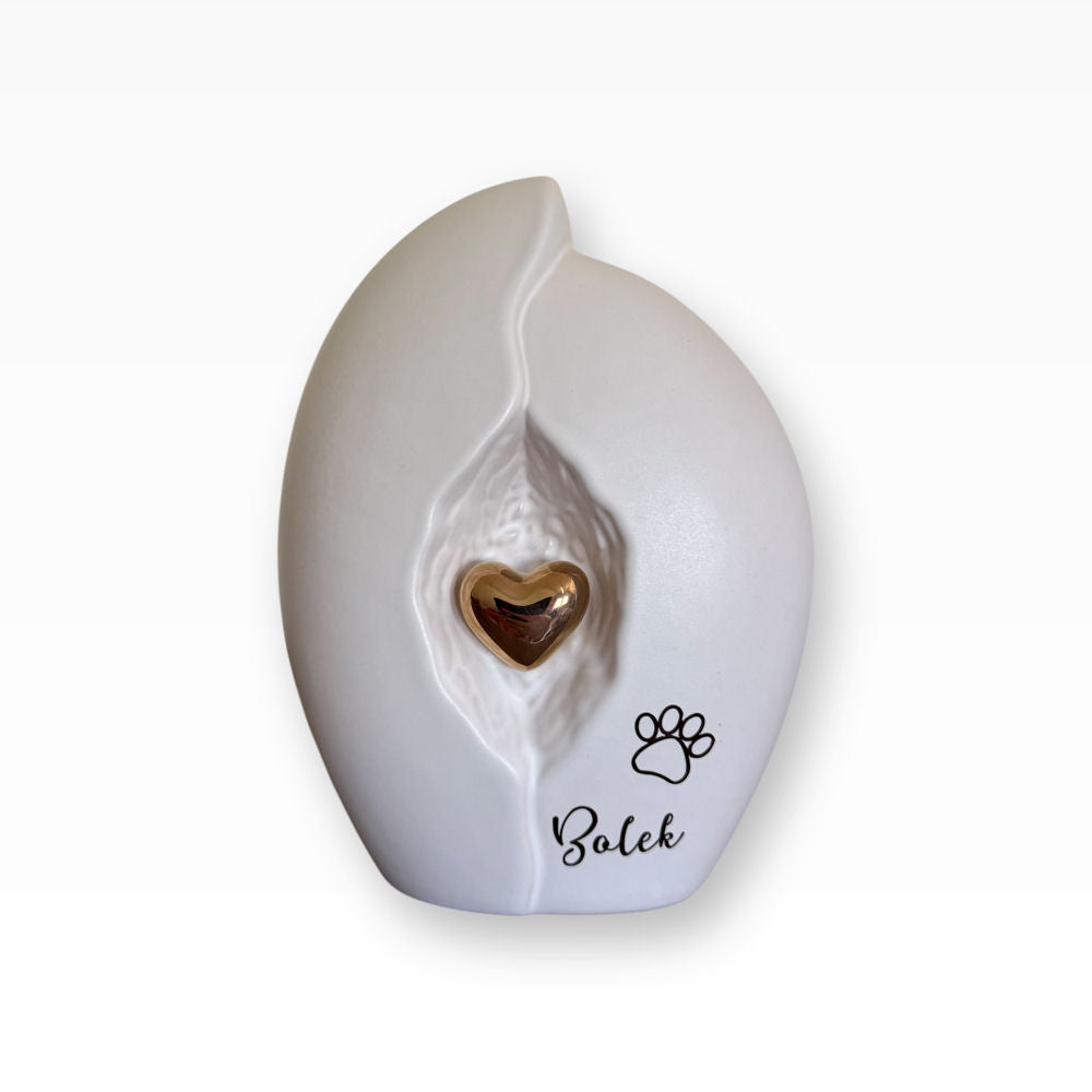 Tierurne Bella mit kleinem Herzchen