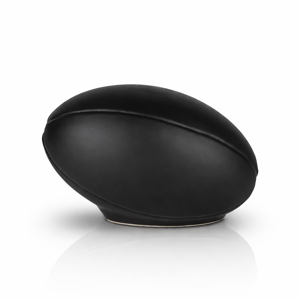 Keramik-Urne in Rugbyform – Sportliche Erinnerungsurne mit Charakter